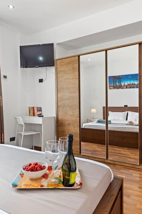 Bamboo Ultra Central Apartment Bucureşti Ngoại thất bức ảnh